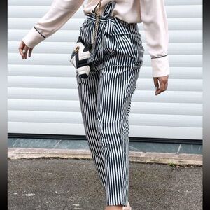Zara Striped Paperbag Waist Tie Cotton Pants White and Blue Color Size Small